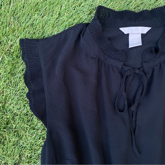 H&M LITTLE BLACK DRESS WITH RUFFLE SLEEVES SIZE 8 - Picture 3 of 6